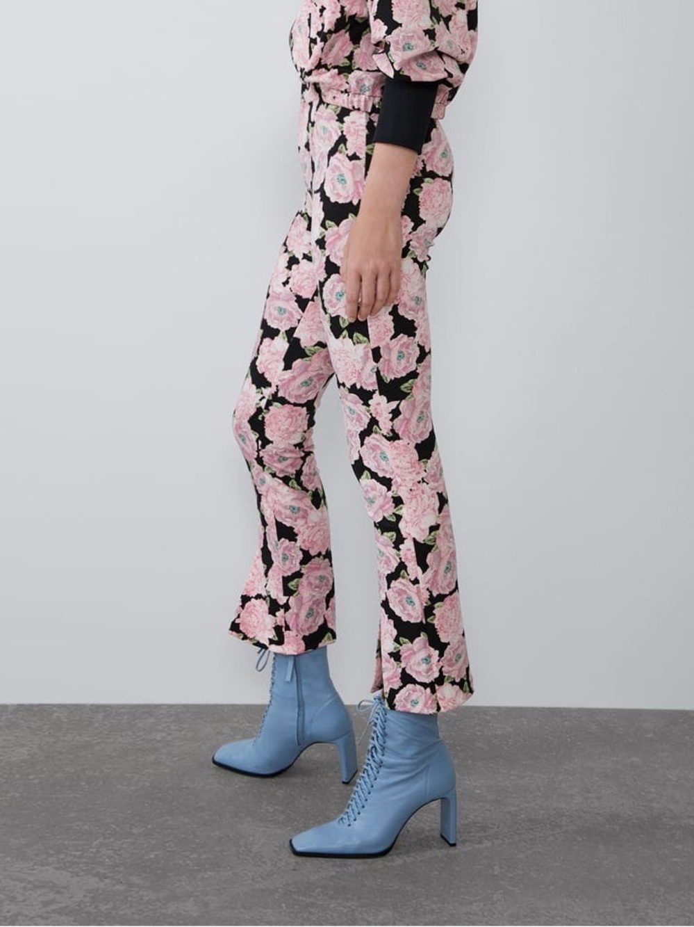 Zara Pink Floral Cropped Flare Pants!